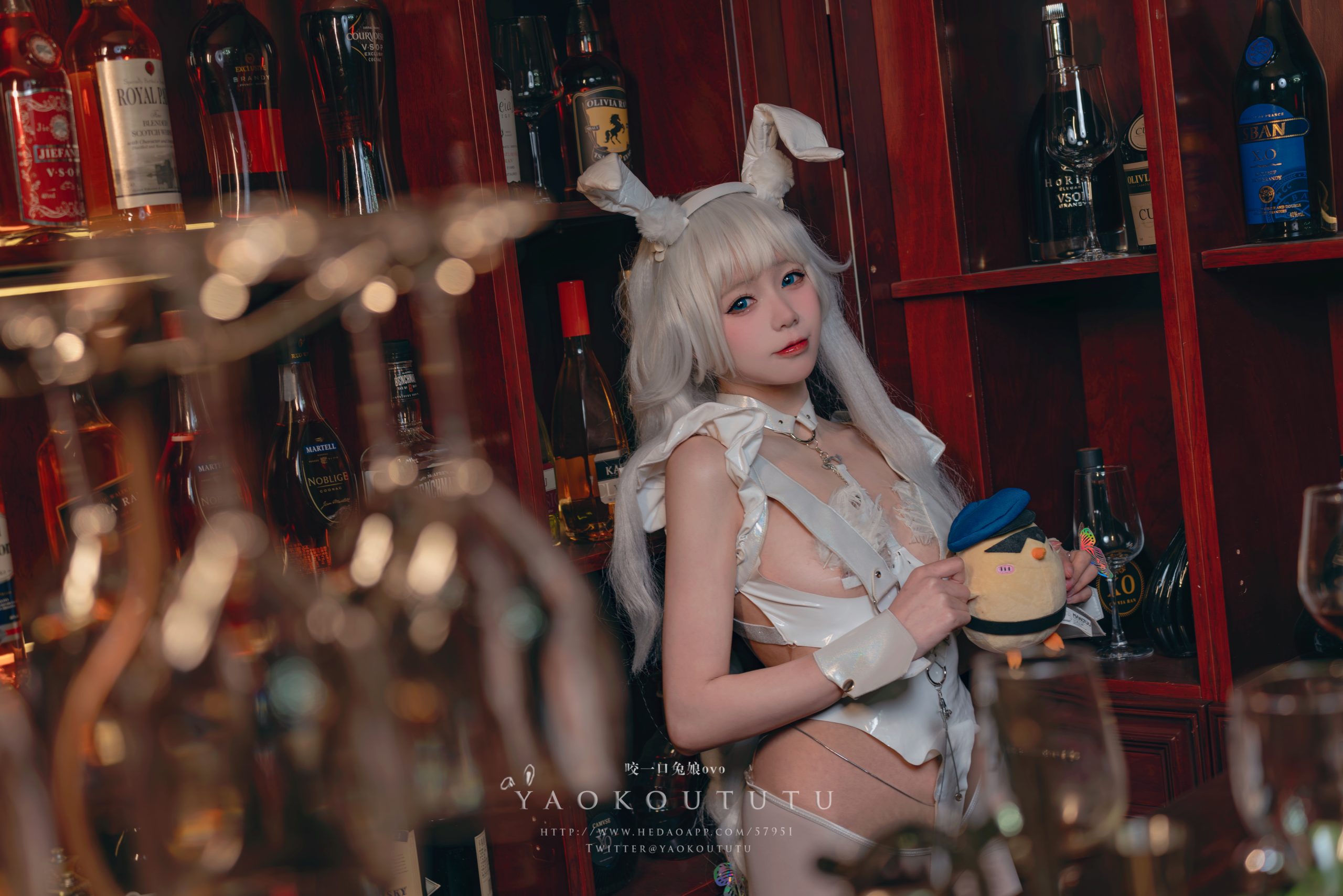 咬一口兔娘 - 恶毒酒吧 [39P-625MB]