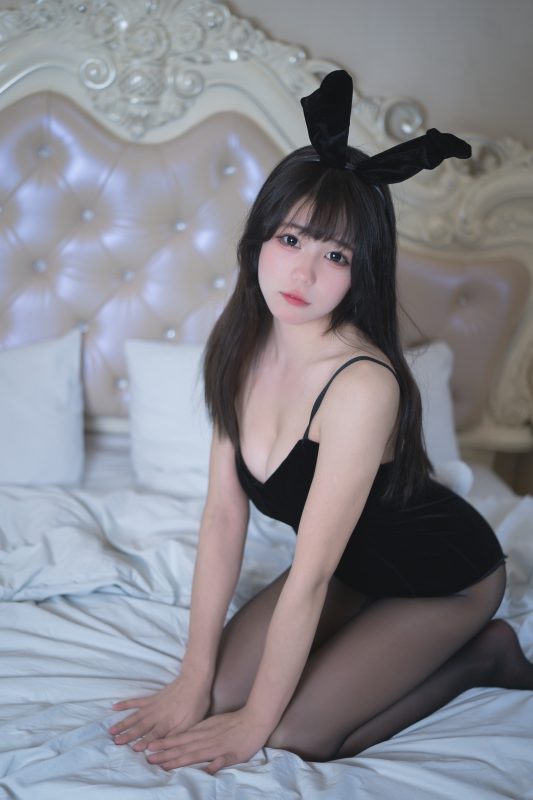 图片[2]-咬一口兔娘 - night兔女郎 [21P-113MB]